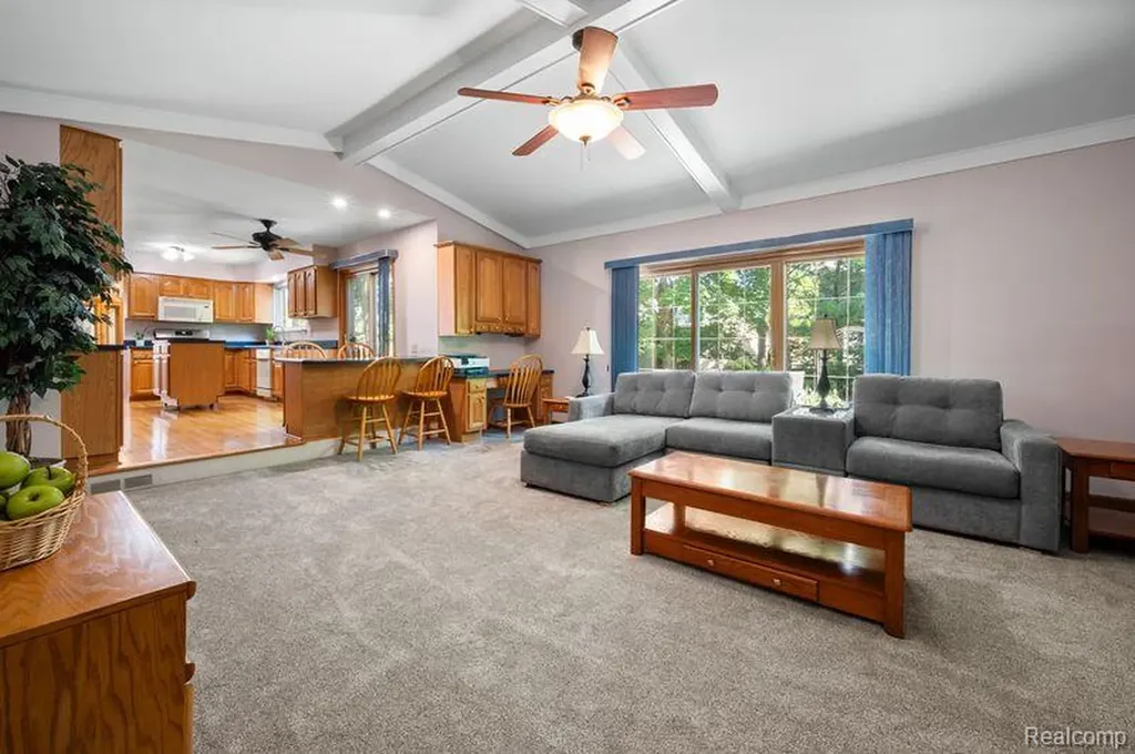 34230 Fonville Court Livonia City MI 48152