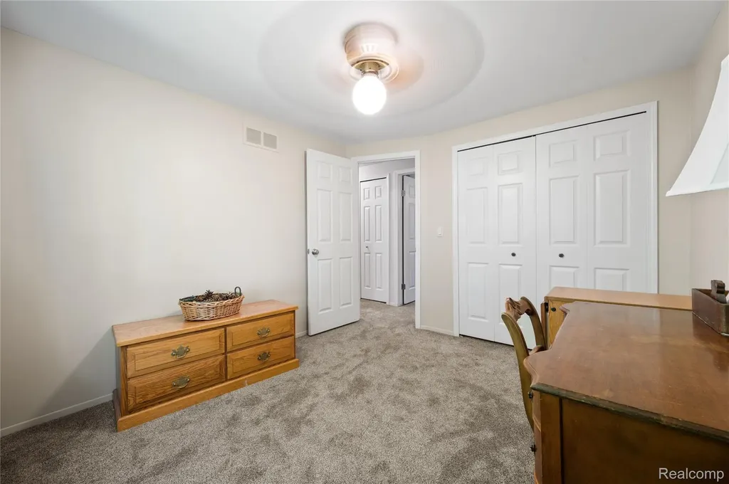 34230 Fonville Court Livonia City MI 48152