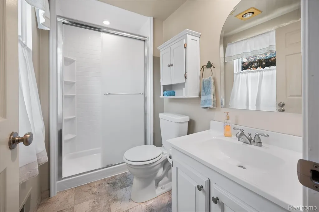 34230 Fonville Court Livonia City MI 48152