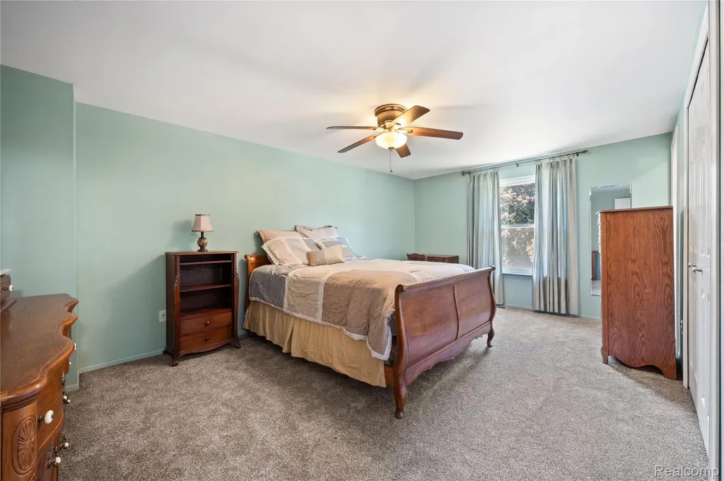 34230 Fonville Court Livonia City MI 48152