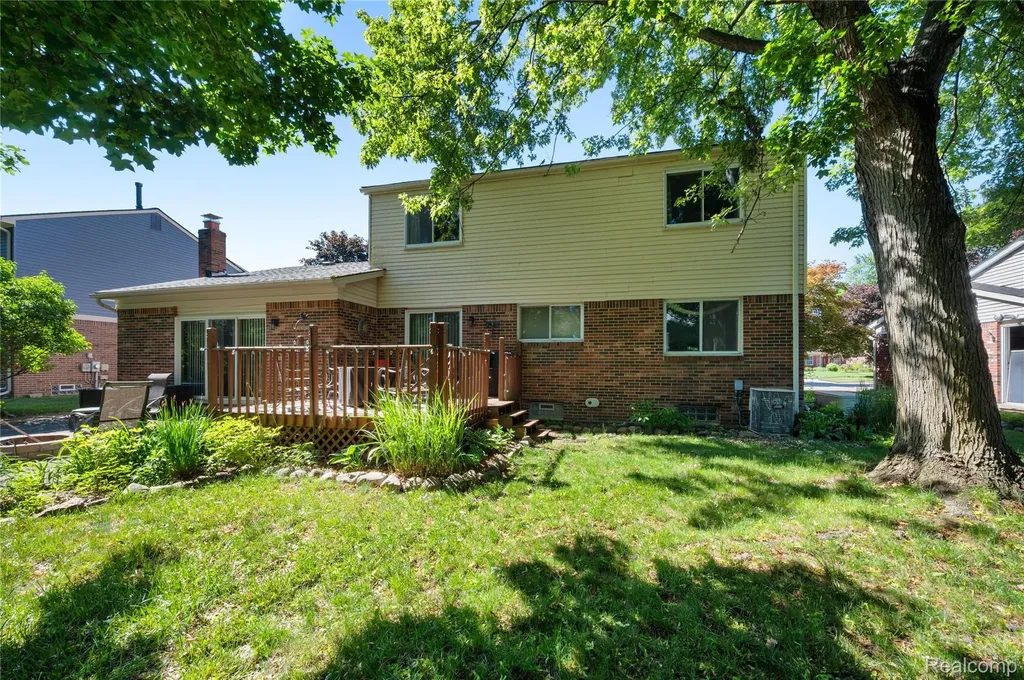 34230 Fonville Court Livonia City MI 48152