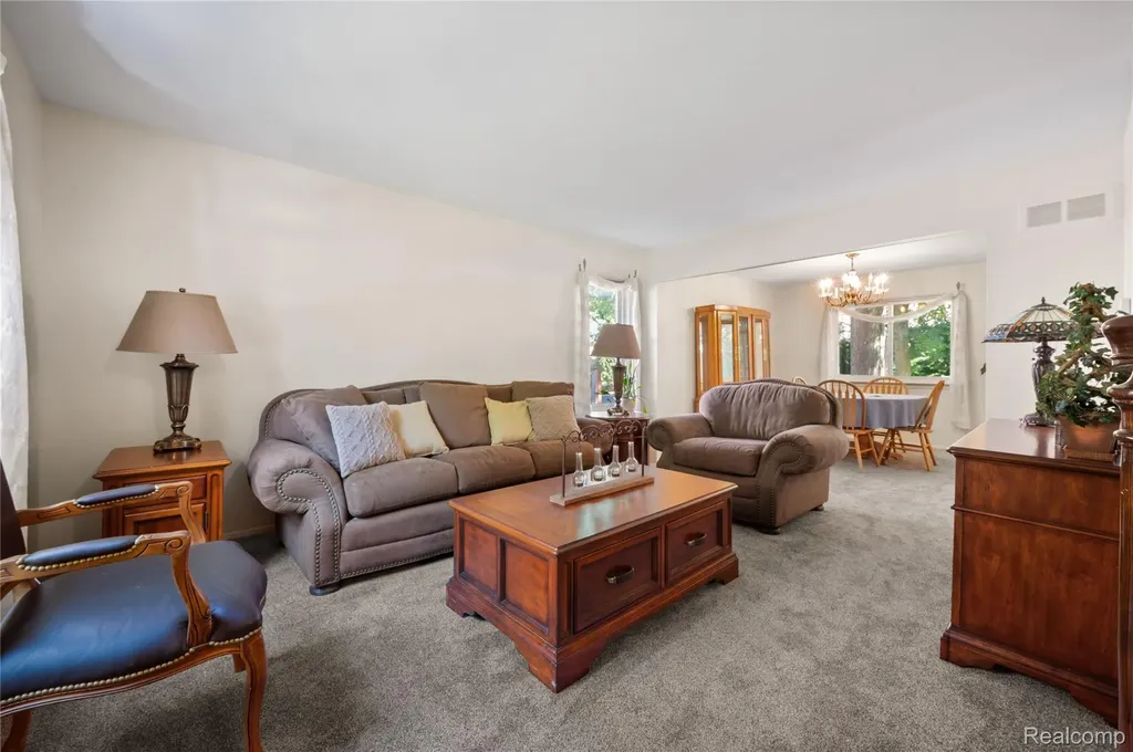 34230 Fonville Court Livonia City MI 48152