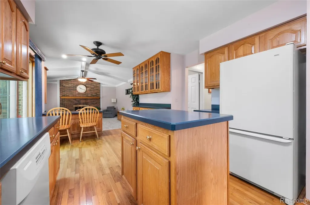 34230 Fonville Court Livonia City MI 48152