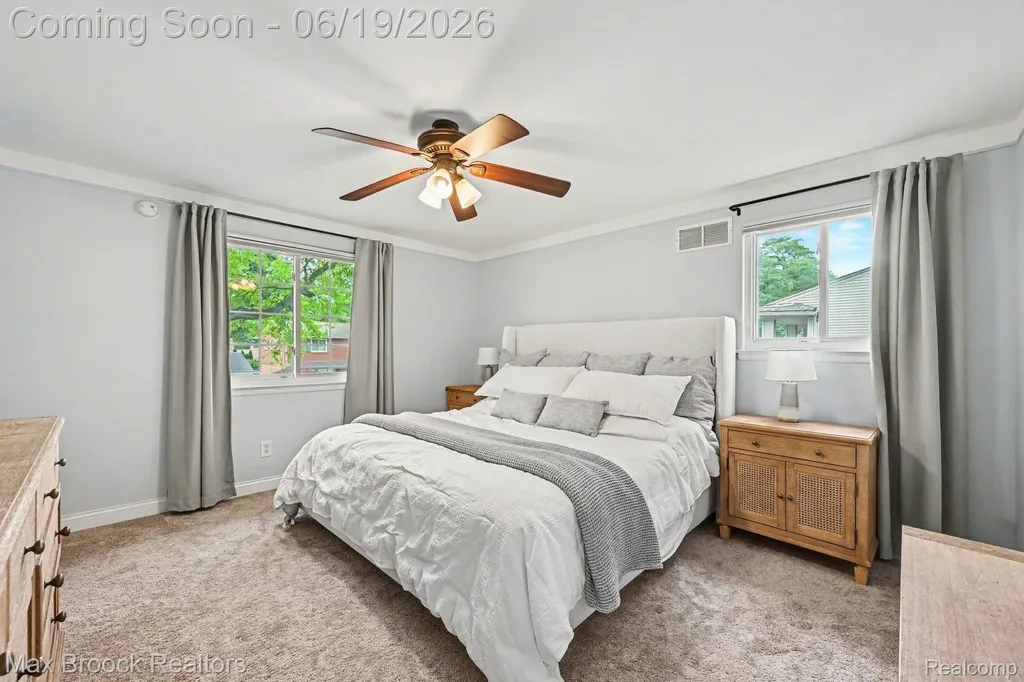 33000 Perth Street Livonia City MI 48154