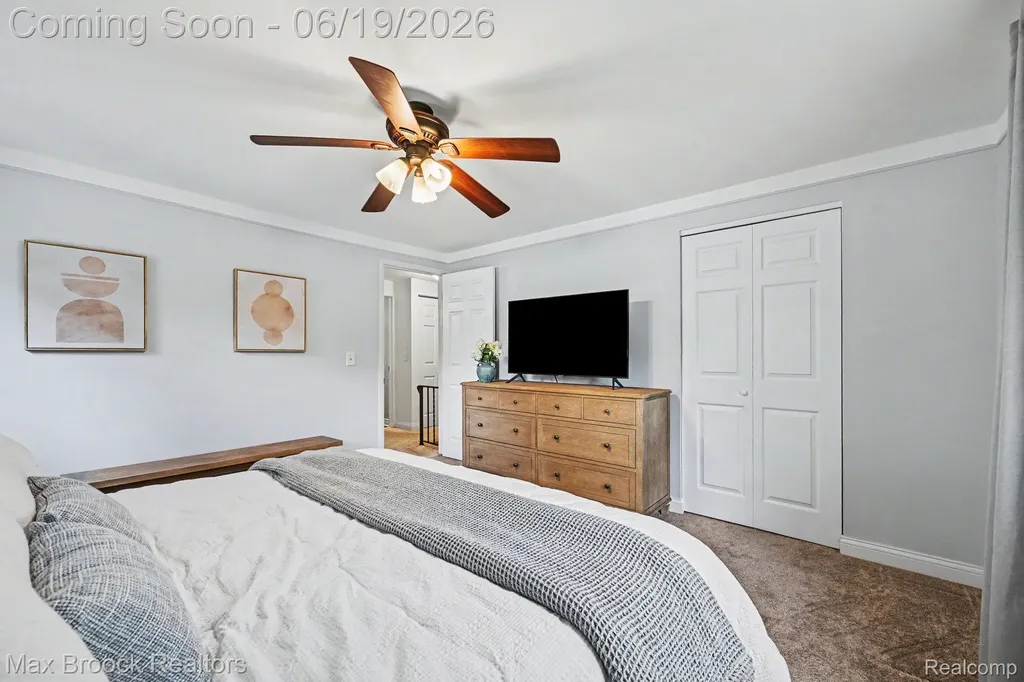 33000 Perth Street Livonia City MI 48154