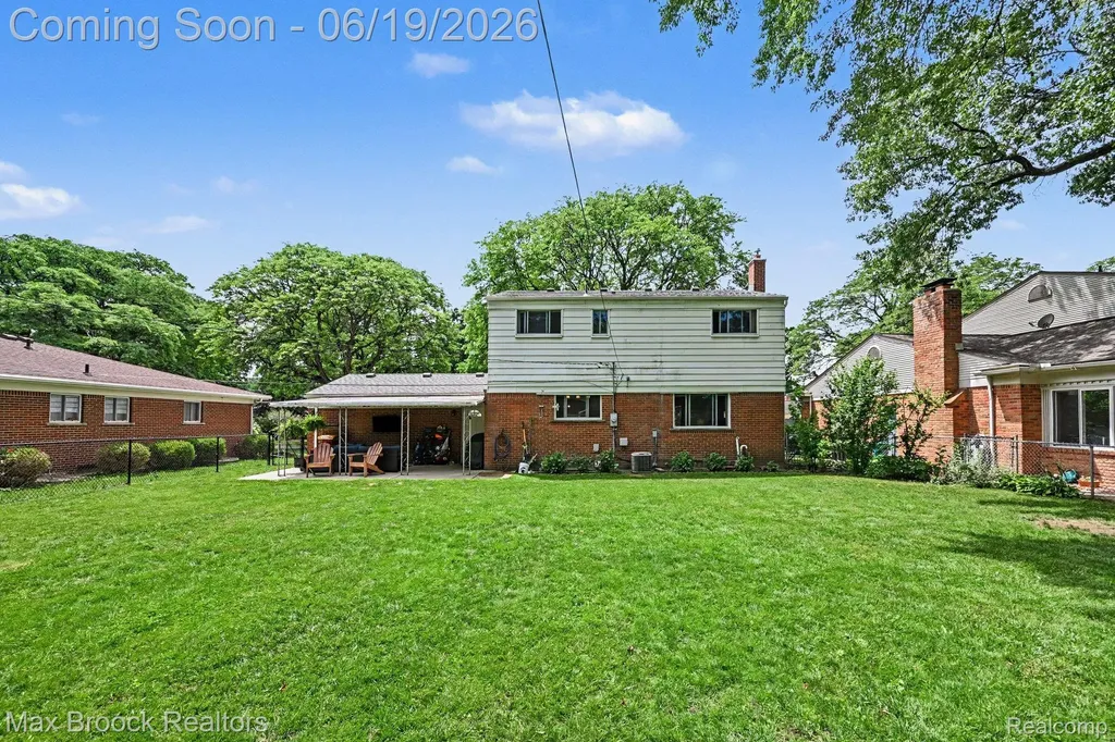 33000 Perth Street Livonia City MI 48154