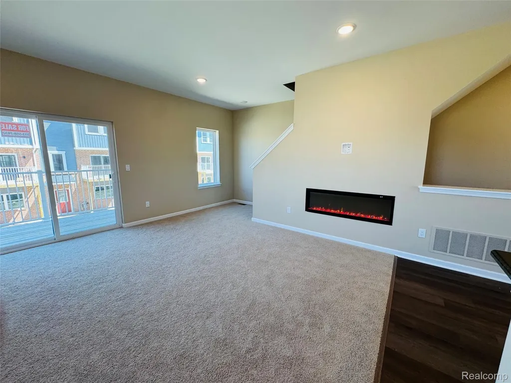 824 Huntley Lane Troy City MI 48085