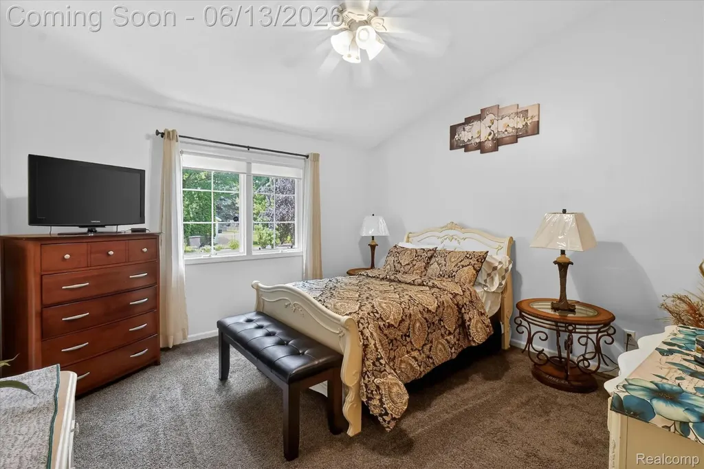 6095 Foxwood Court Saginaw Charter Township MI 48638