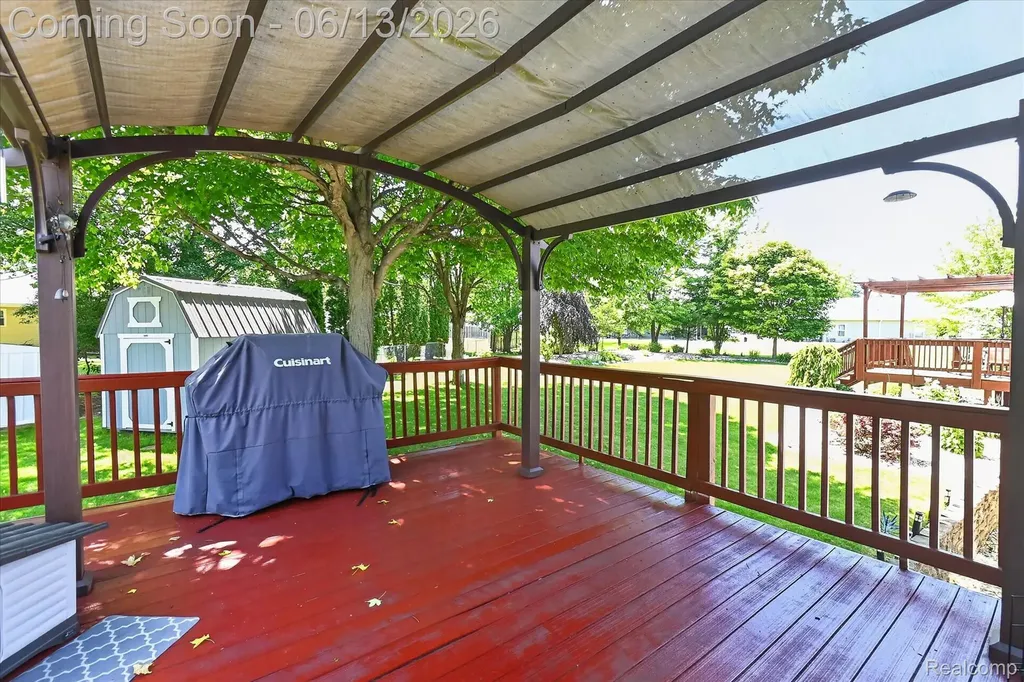 6095 Foxwood Court Saginaw Charter Township MI 48638