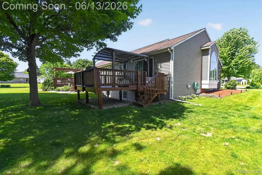 6095 Foxwood Court Saginaw Charter Township MI 48638