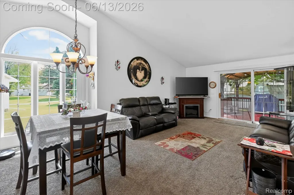 6095 Foxwood Court Saginaw Charter Township MI 48638