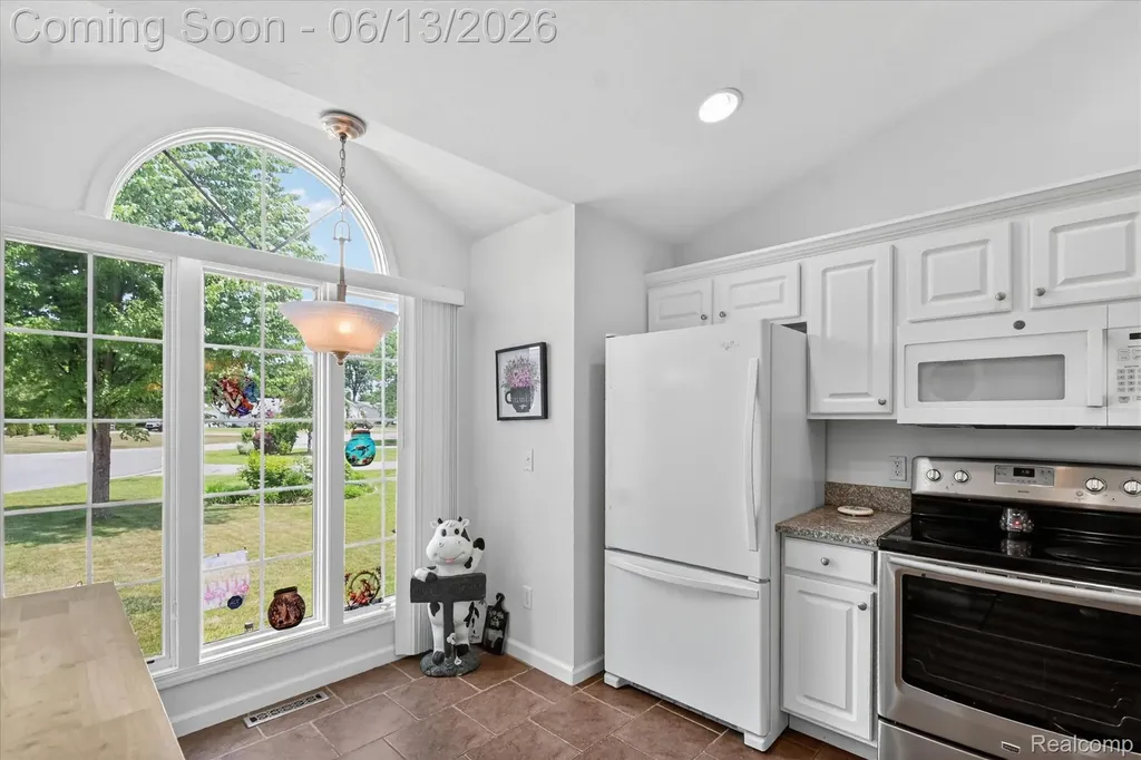 6095 Foxwood Court Saginaw Charter Township MI 48638