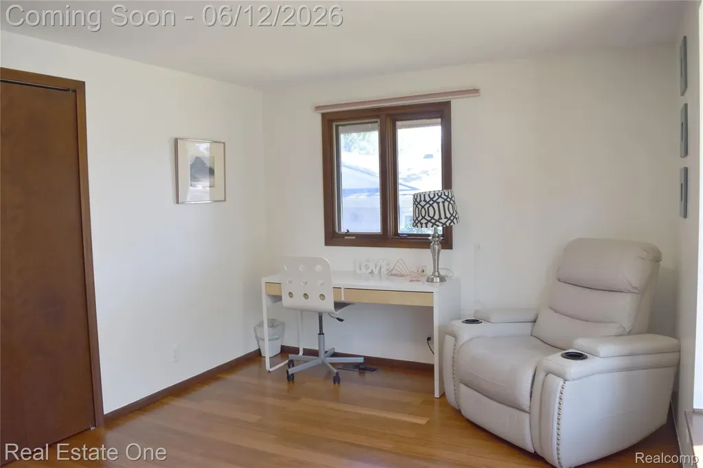 5324 Greenbriar Drive West Bloomfield Charter Township MI 48323