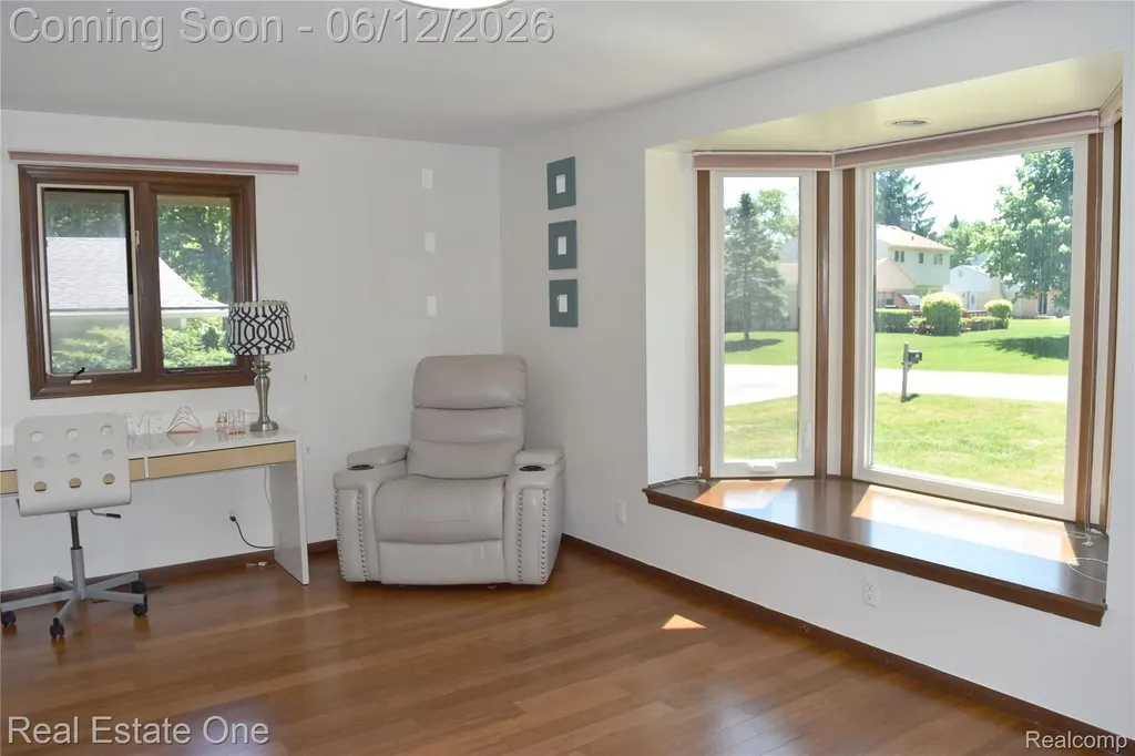 5324 Greenbriar Drive West Bloomfield Charter Township MI 48323