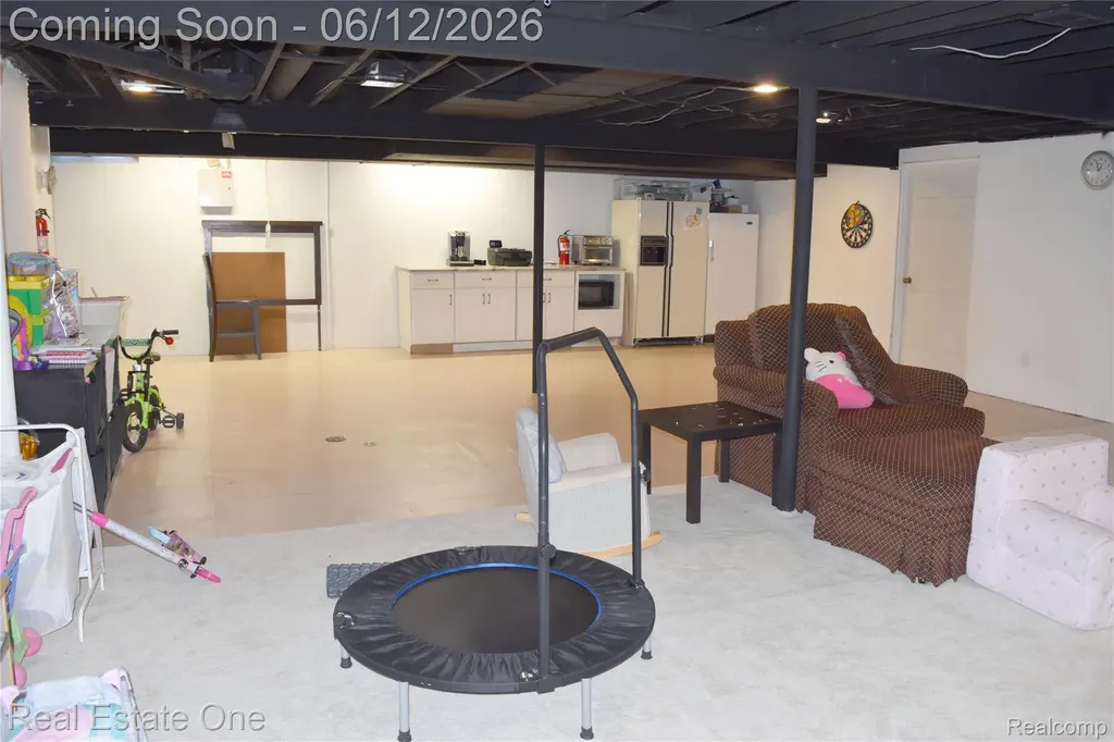5324 Greenbriar Drive West Bloomfield Charter Township MI 48323
