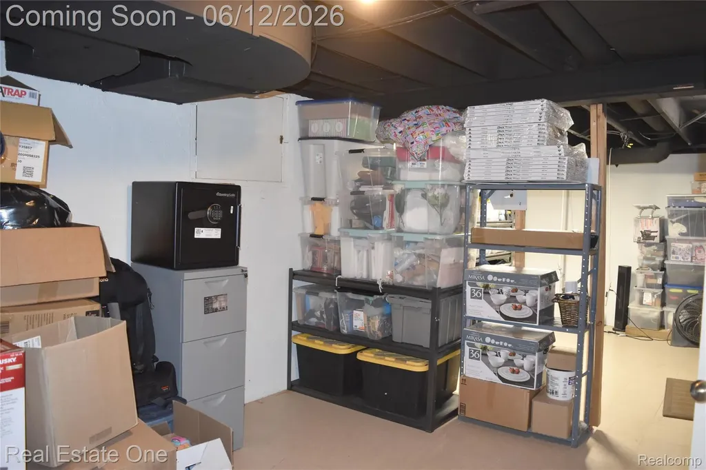 5324 Greenbriar Drive West Bloomfield Charter Township MI 48323
