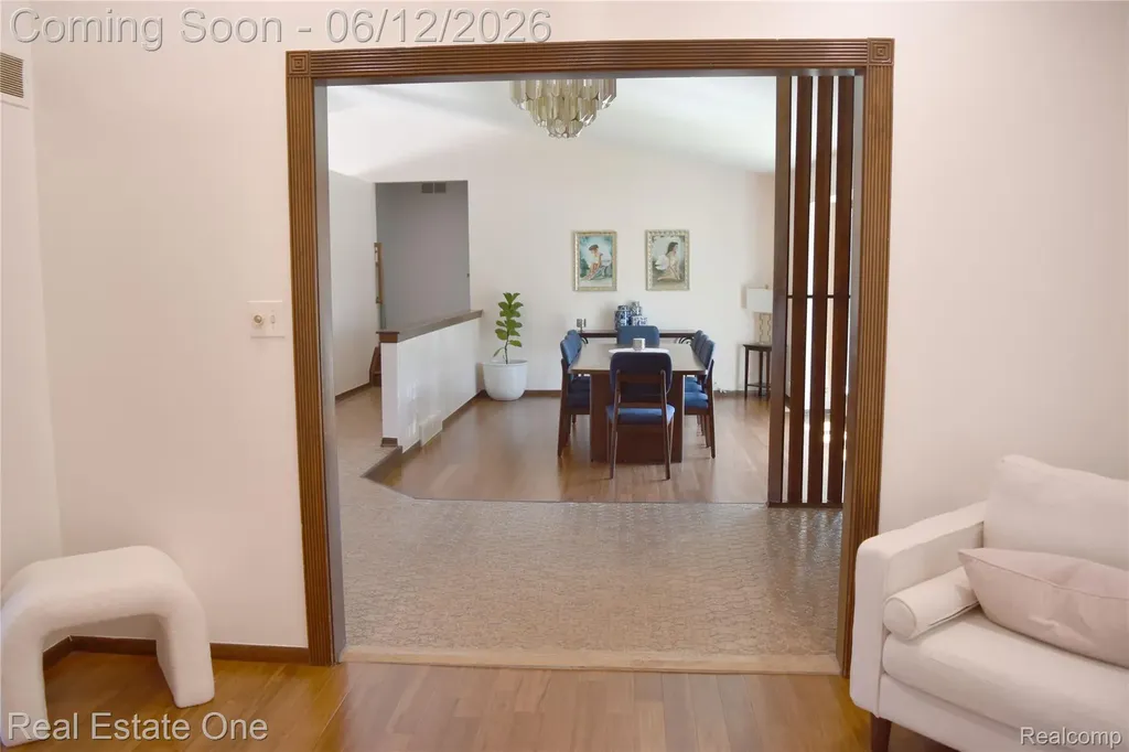 5324 Greenbriar Drive West Bloomfield Charter Township MI 48323
