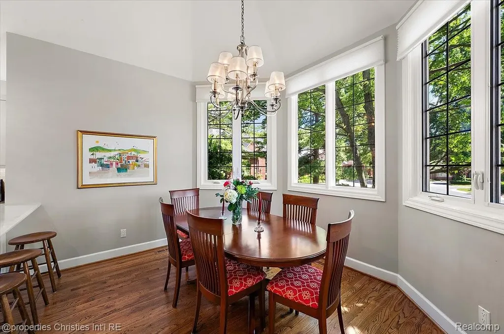 3021 E Ridge Court Bloomfield Hills City MI 48302