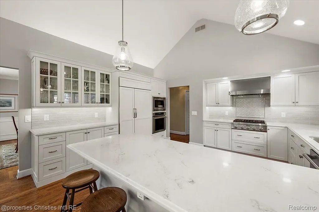 3021 E Ridge Court Bloomfield Hills City MI 48302
