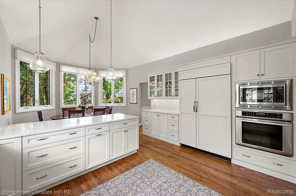 3021 E Ridge Court Bloomfield Hills City MI 48302
