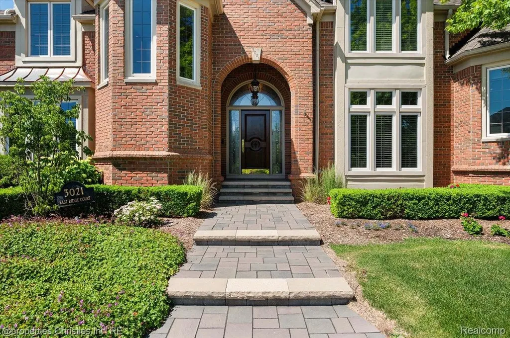 3021 E Ridge Court Bloomfield Hills City MI 48302