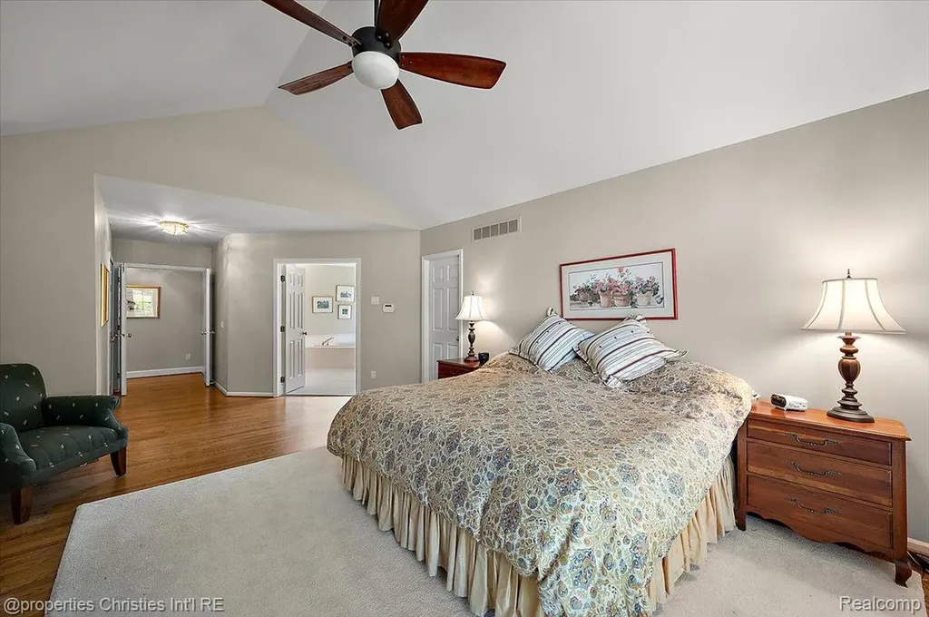 3021 E Ridge Court Bloomfield Hills City MI 48302