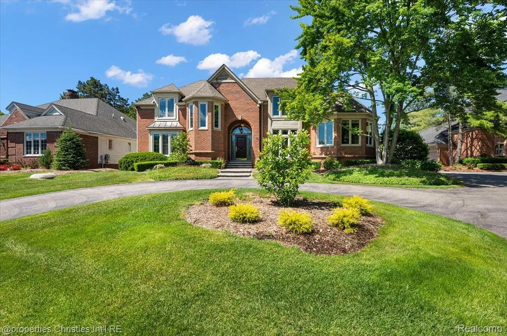 3021 E Ridge Court Bloomfield Hills City MI 48302