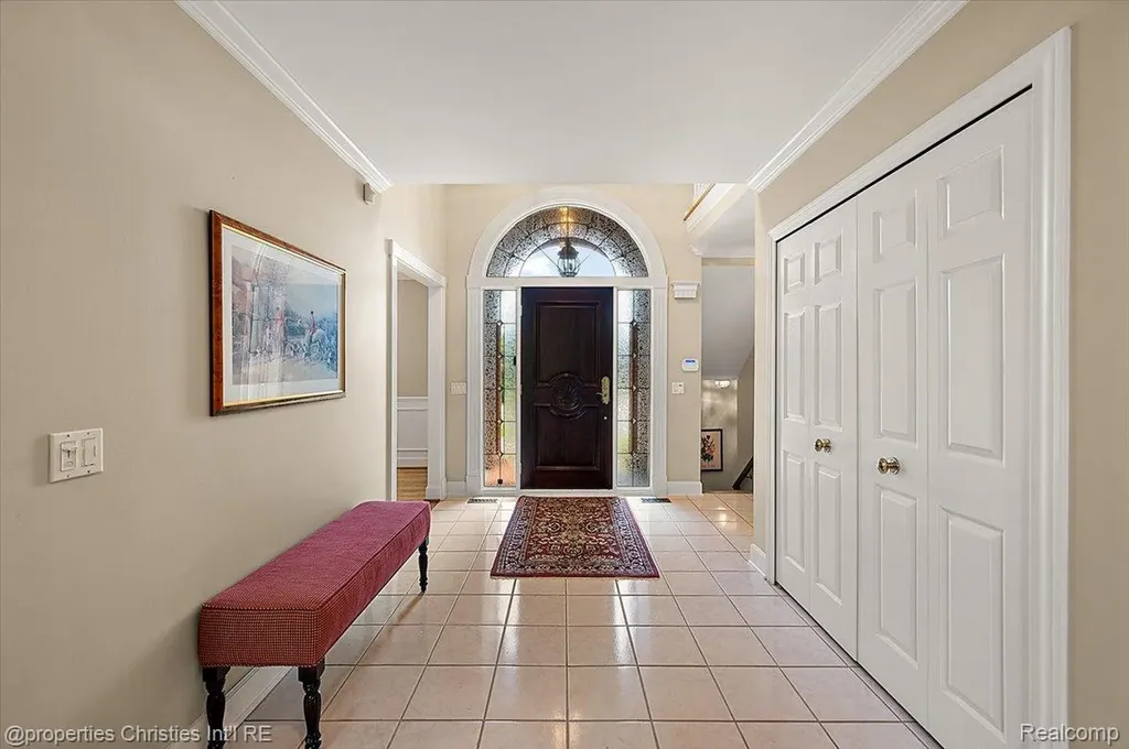 3021 E Ridge Court Bloomfield Hills City MI 48302