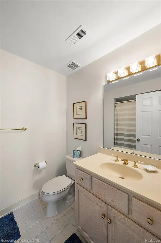 3021 E Ridge Court Bloomfield Hills City MI 48302