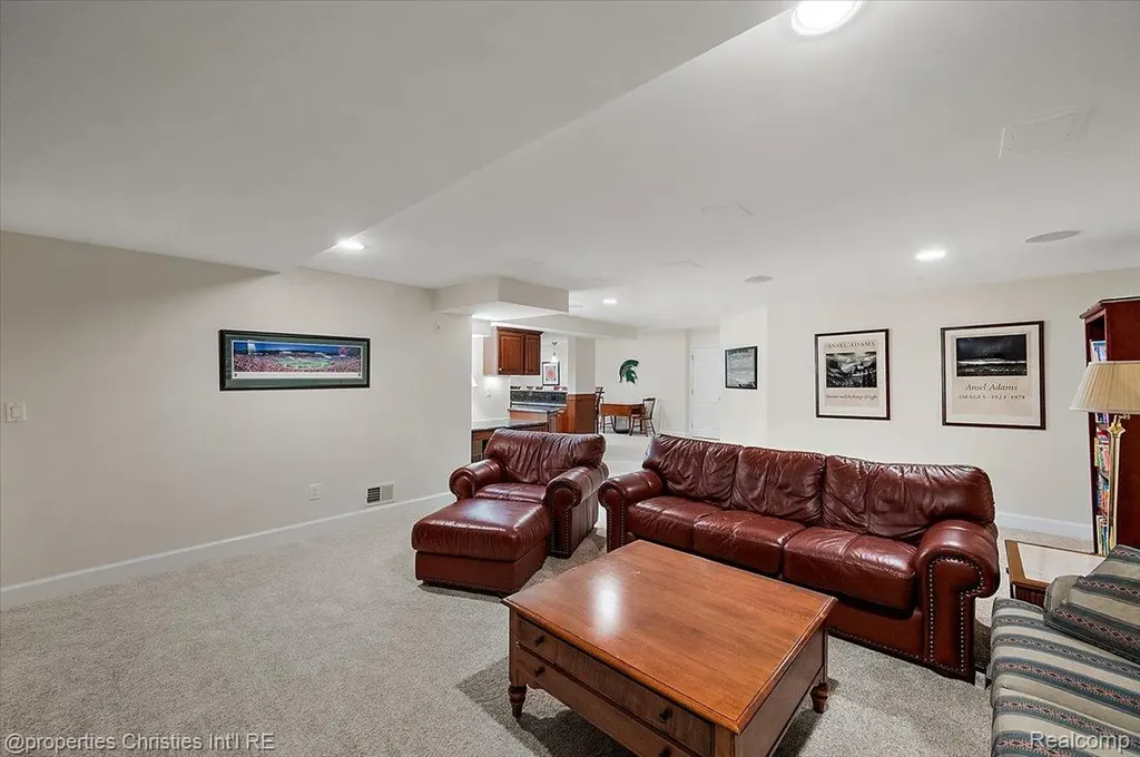 3021 E Ridge Court Bloomfield Hills City MI 48302