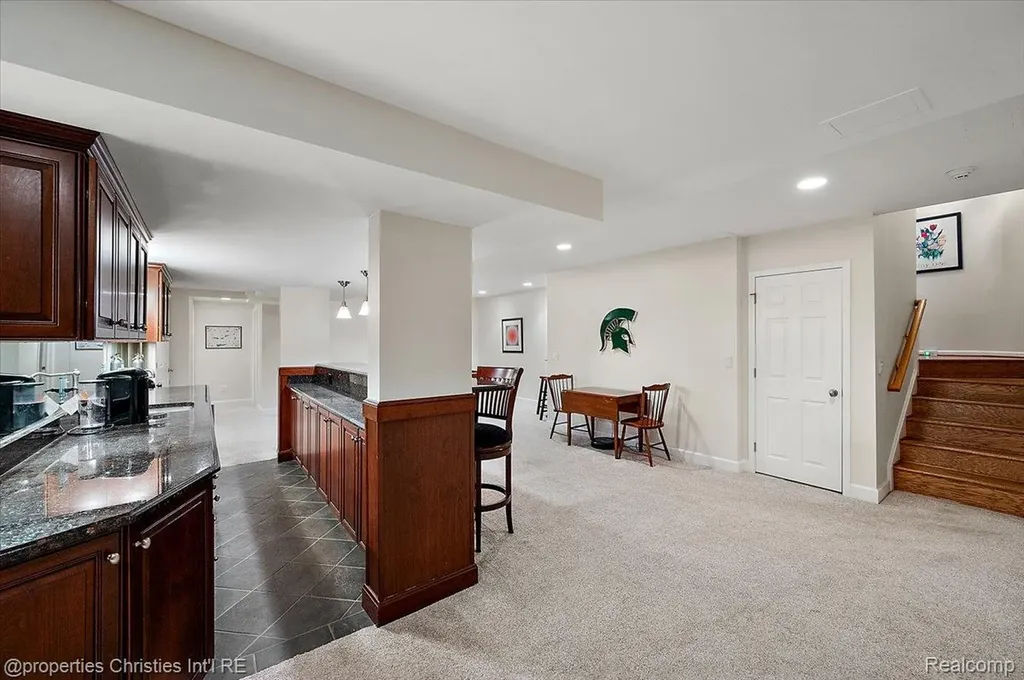 3021 E Ridge Court Bloomfield Hills City MI 48302