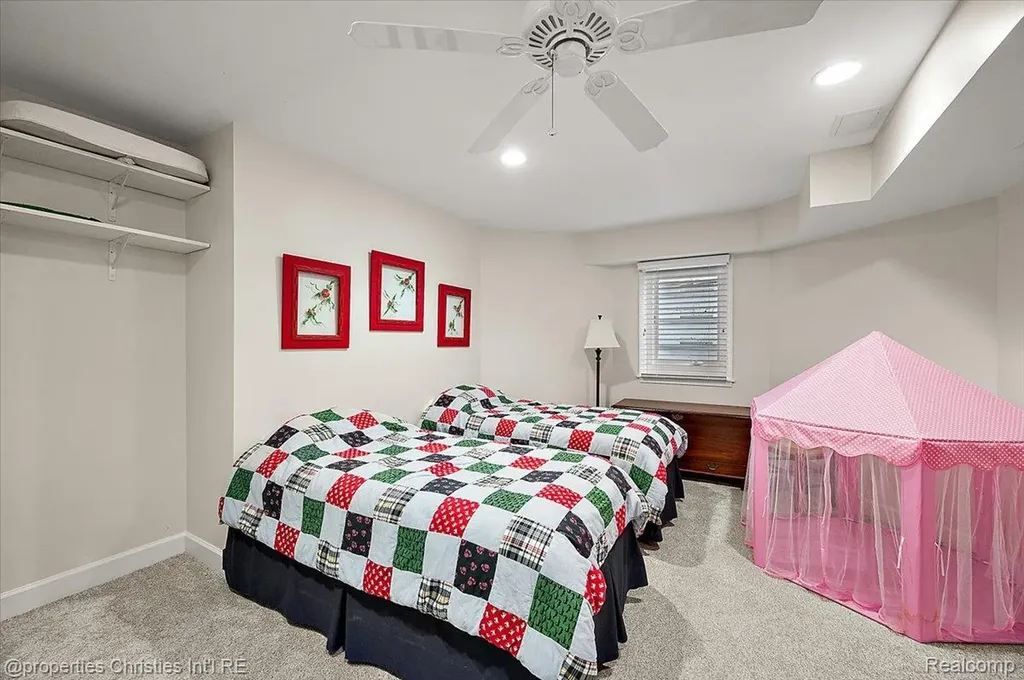 3021 E Ridge Court Bloomfield Hills City MI 48302
