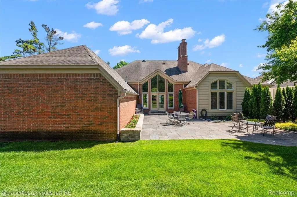 3021 E Ridge Court Bloomfield Hills City MI 48302