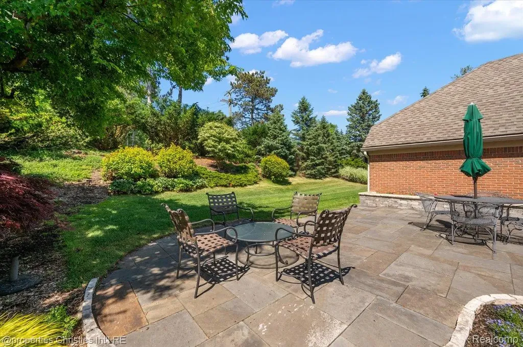 3021 E Ridge Court Bloomfield Hills City MI 48302