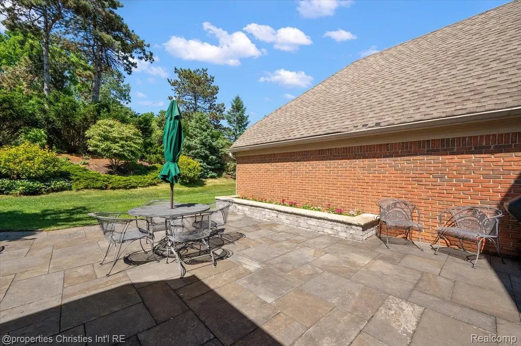 3021 E Ridge Court Bloomfield Hills City MI 48302