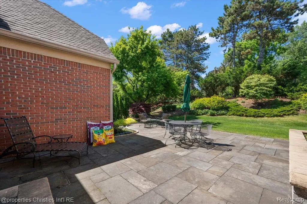 3021 E Ridge Court Bloomfield Hills City MI 48302