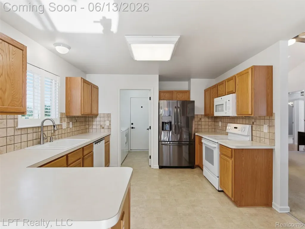 7035 Iris Court Grand Blanc Charter Township MI 48439