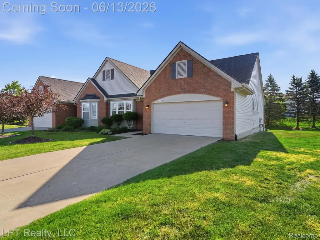 7035 Iris Court Grand Blanc Charter Township MI 48439