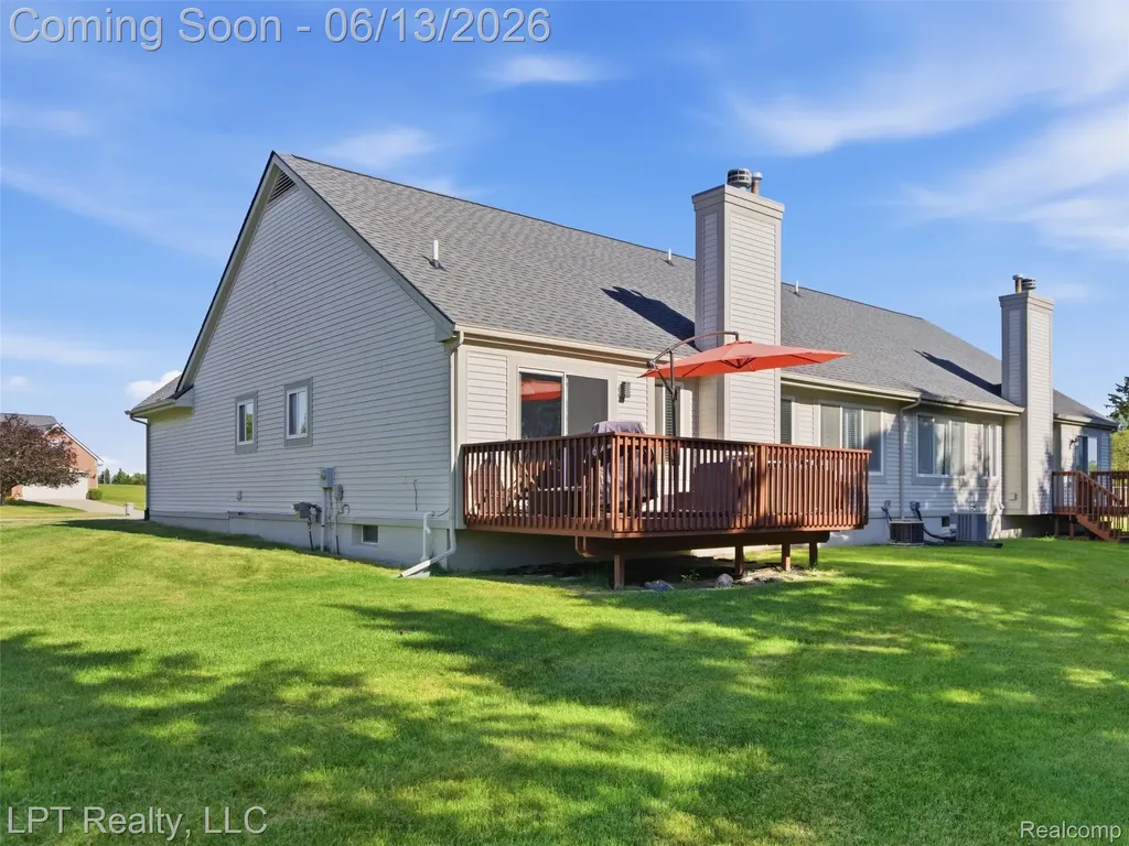 7035 Iris Court Grand Blanc Charter Township MI 48439