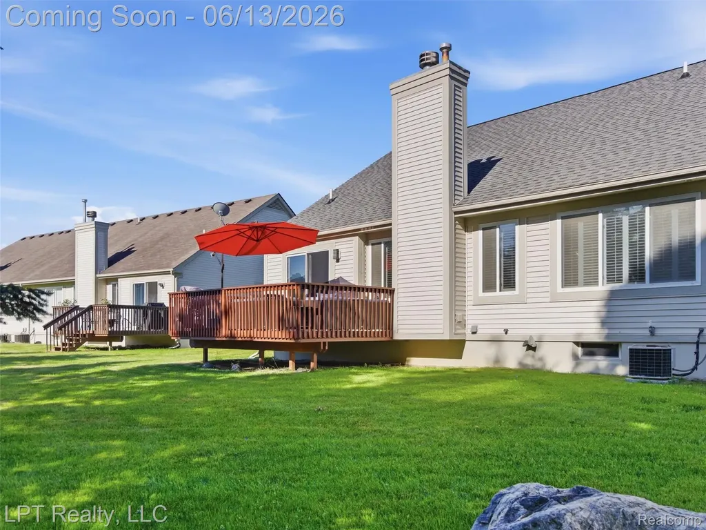 7035 Iris Court Grand Blanc Charter Township MI 48439