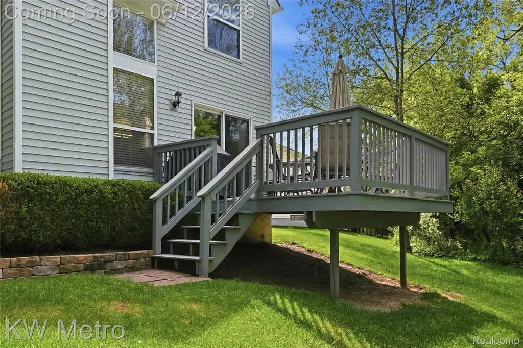 1061 Yorick Path Wixom City MI 48393