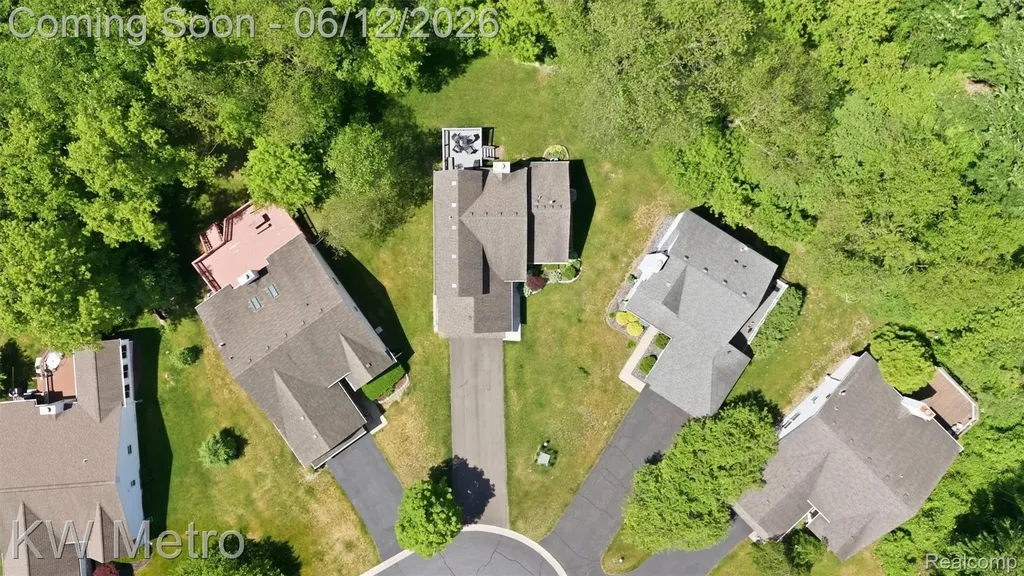 1061 Yorick Path Wixom City MI 48393