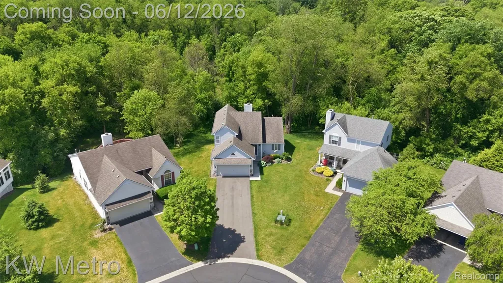 1061 Yorick Path Wixom City MI 48393