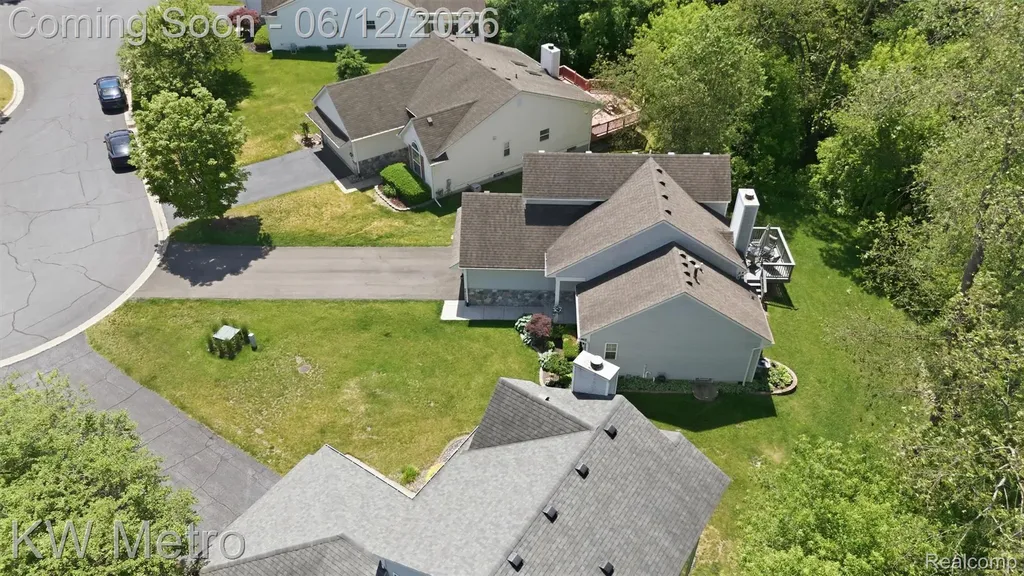 1061 Yorick Path Wixom City MI 48393