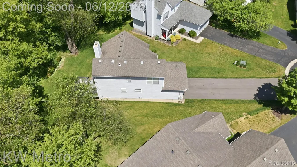 1061 Yorick Path Wixom City MI 48393
