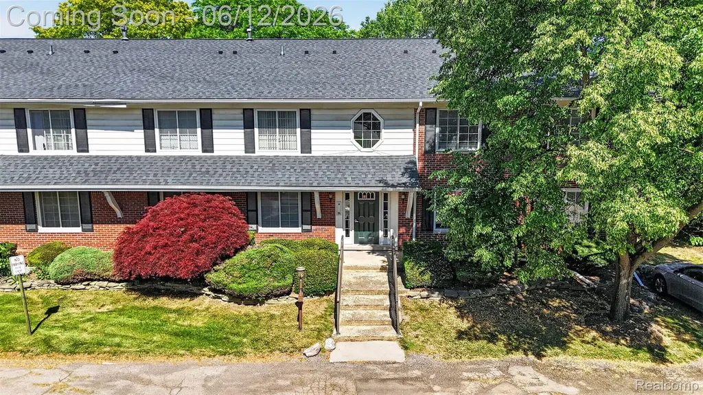 2449 Mulberry Square Bloomfield Hills City MI 48302