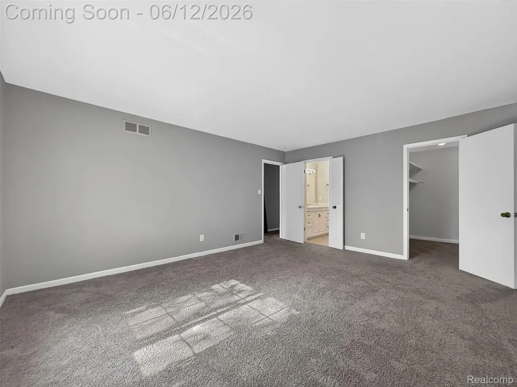 2449 Mulberry Square Bloomfield Hills City MI 48302