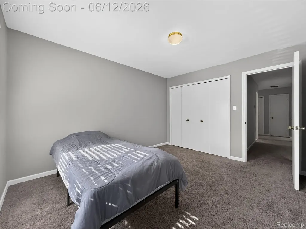 2449 Mulberry Square Bloomfield Hills City MI 48302