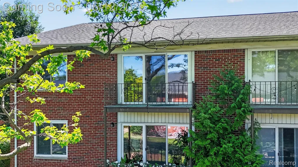2449 Mulberry Square Bloomfield Hills City MI 48302