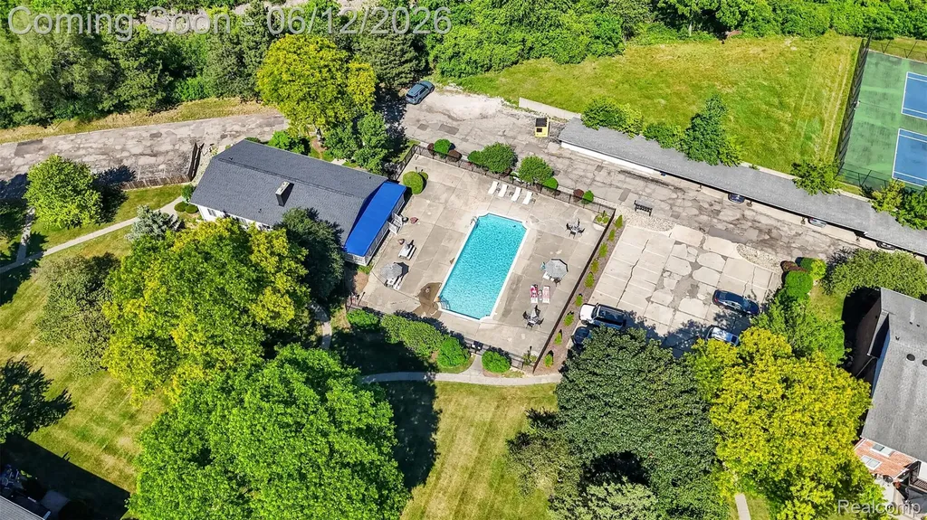 2449 Mulberry Square Bloomfield Hills City MI 48302